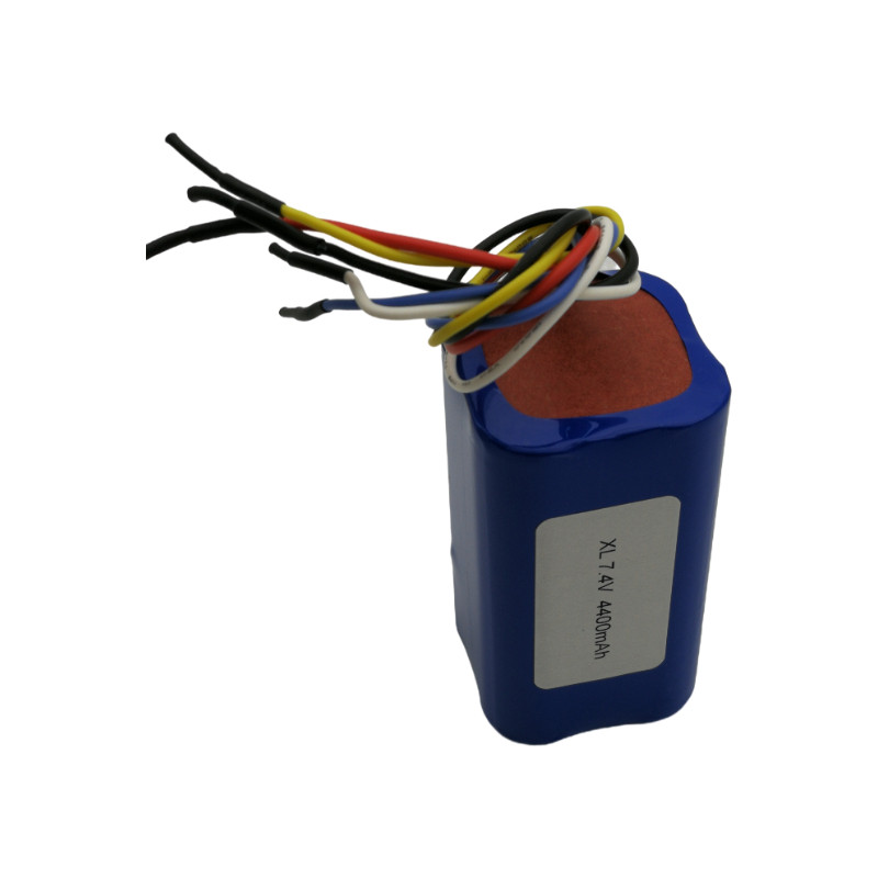 7.4V 4400mAh battery